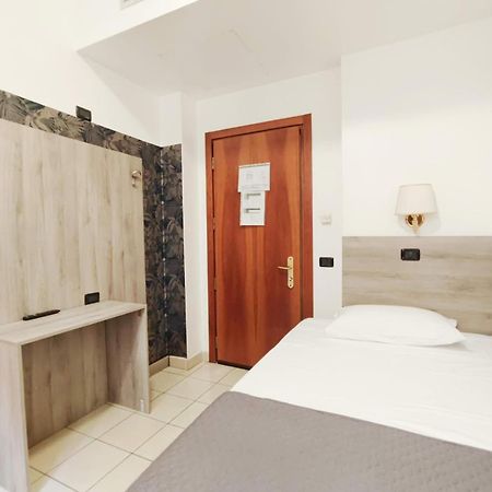 Hotel Mondial Milano Eksteriør billede