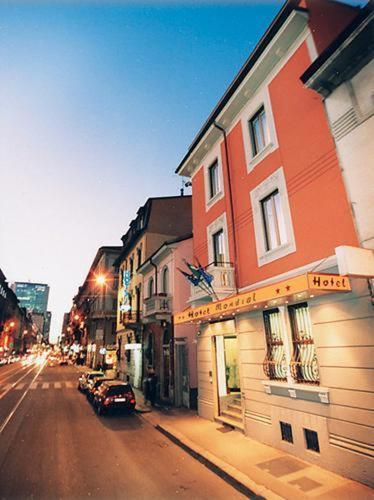 Hotel Mondial Milano Eksteriør billede